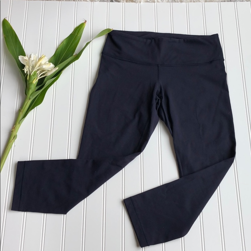 Lululemon Wunder Under dark navy crops
